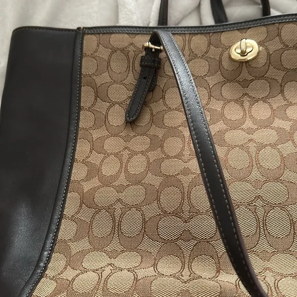 COACH TURNLOCK TOTE IN SIGNATURE JACQUARD BROWN - Picture 17 of 17